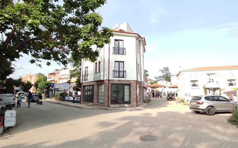 UFAK BİR KIŞ KAÇAMAĞI GÖKÇEADA