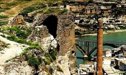 Güneydoğu Anadolu'da Mutlaka Görülmesi Gereken 12 Tarihi Yapı