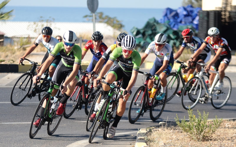Türkiye Bisiklet Şampiyonası'nda sezonun kapanış yarışları Alanya’da başladı