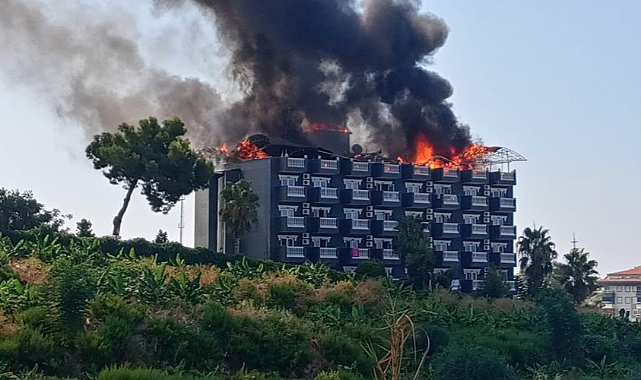 Alanya’da korkutan otel yangını söndürüldü 