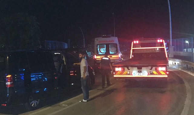 Turistleri taşıyan minibüs kaza yaptı:8'i turist 11 kişi yaralandı