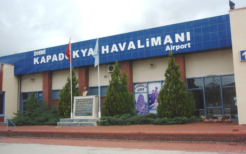3 Rus Havayolu şirketi Kapadokya'ya uçacak