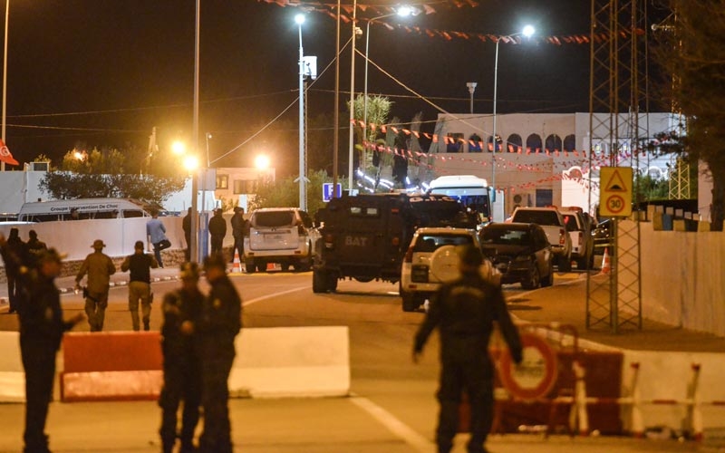 Tunus’ta sinagog yakınında silahlı saldırı: 2'si turist 4 kişi hayatını kaybetti