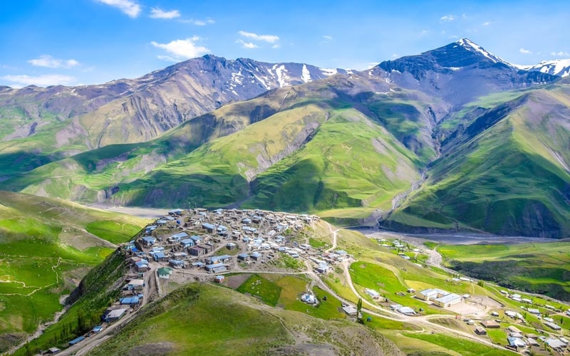 Azerbaycan'ın gezi ve yürüyüş rotaları doğa tutkunlarını büyülüyor
