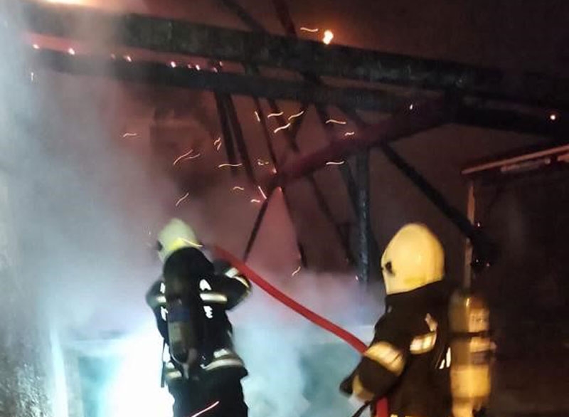 Bodrum’da apart otelde çıkan yangında kapalı alan tamamen yandı