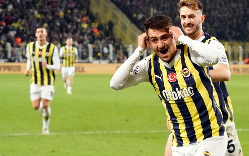 Fenerbahçe 3 puanı kaptı! Cengiz Ünder'in gecesi