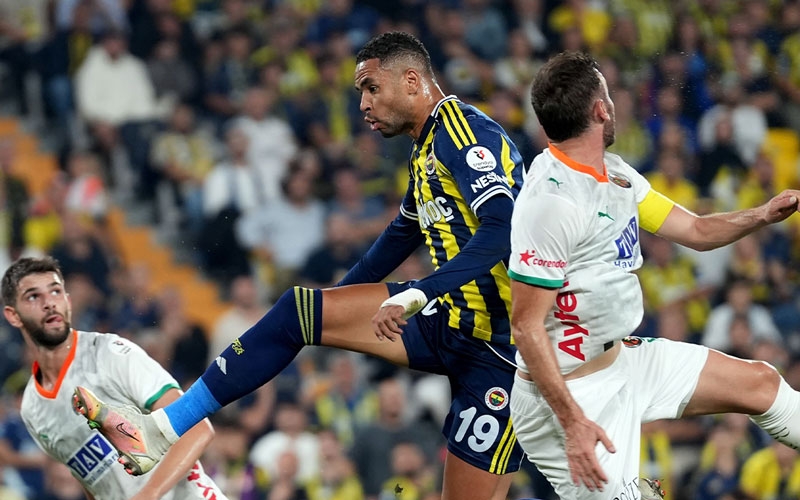 Fenerbahçe, Kadıköy'de 2 puan kaybetti