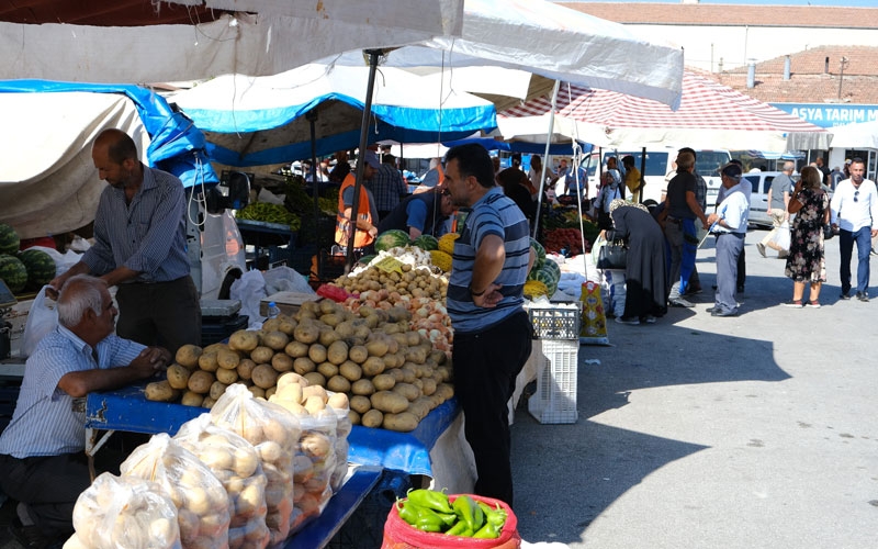 Enflasyon yükselişte: Yıllık 32,87 ayık ise 2.55 oldu