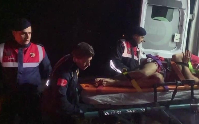  Yürüyüş esnasında uçurumdan düşen Ukraynalı 2 turist kurtarıldı