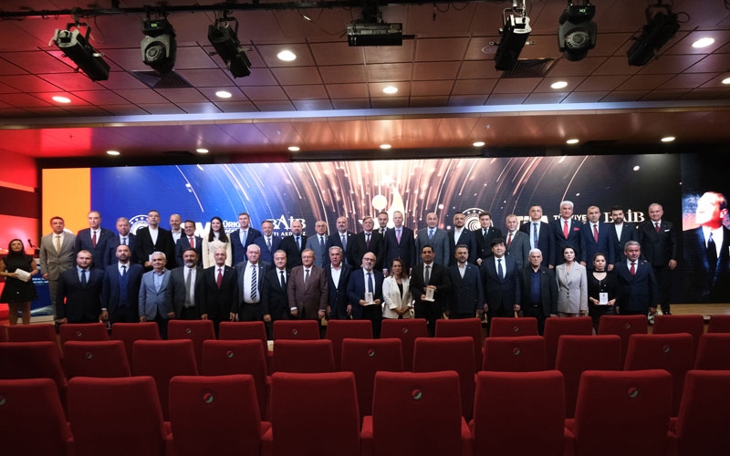 Batı Akdeniz İhracatının Yıldızları Ödüllerini Aldı