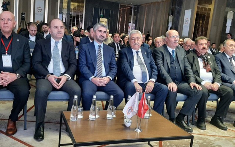 Pazar günleri market zincirlerinin kapalı olması masaya yatırıldı