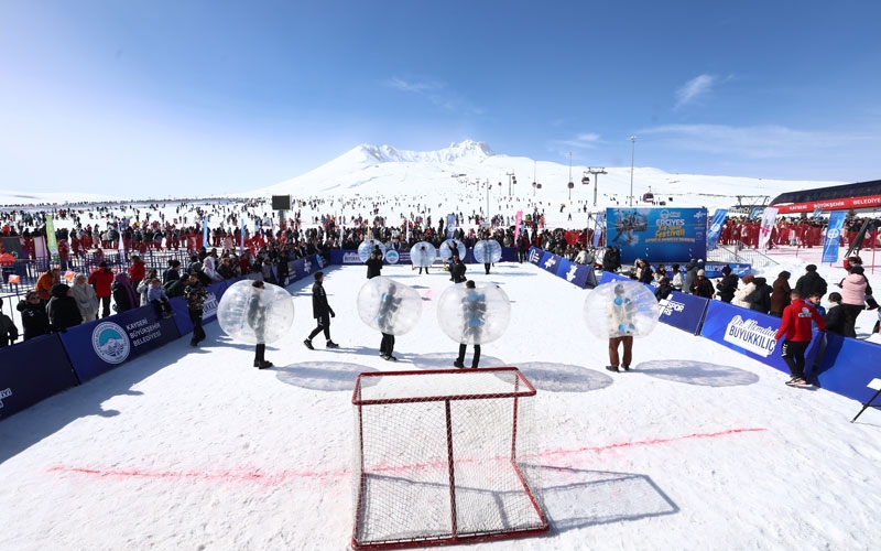Binlerce kişinin katıldığı Erciyes Kış Spor Festivali sona erdi