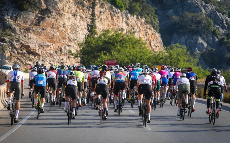 AKRA Gran Fondo Antalya’da pedallar ‘Yeşil Gelecek’ için dönecek