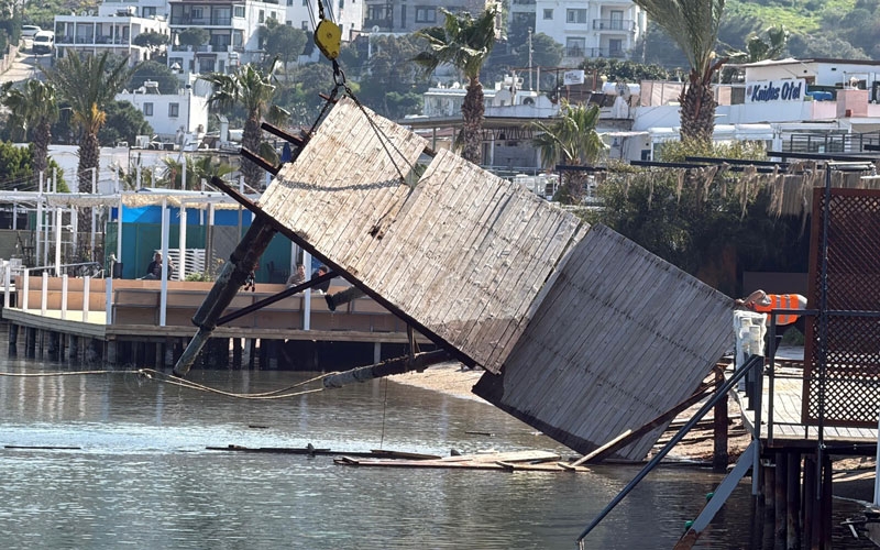 Bodrum'da sosyetenin iskeleleri teker teker yıkıldı