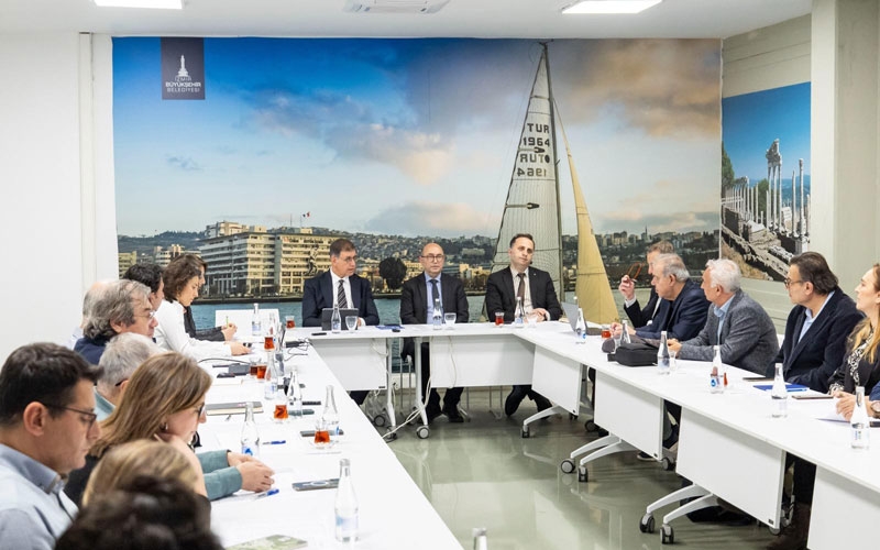 İzmir’in 8 bin 500 yıllık hazinesi masaya yatırıldı