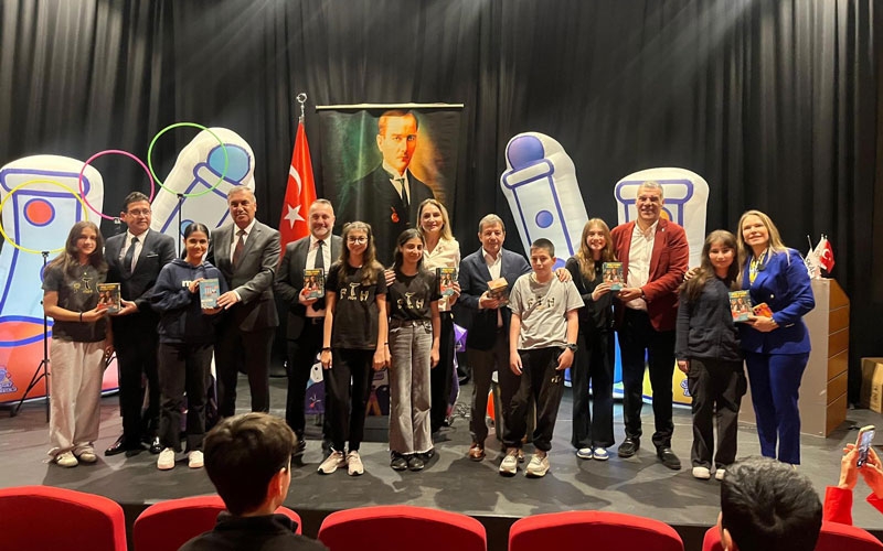 Turizmciler, 23 Nisan Ulusal Egemenlik ve Çocuk Bayramını çocuklarla coşkuyla kutlandı