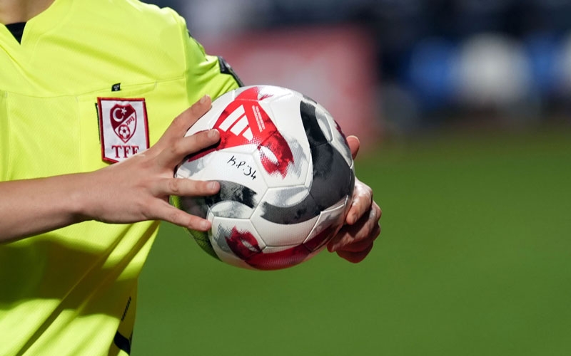Süper Lig’de 34. ve son haftanın maçları ve hakemleri belli oldu