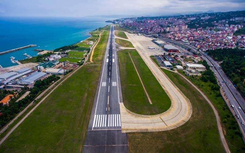 100 milyon ton kaya ile Trabzon'a yeni havalimanı inşa edilecek