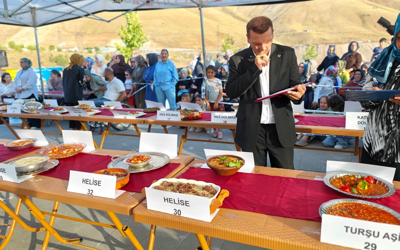 Yemekler yarıştı