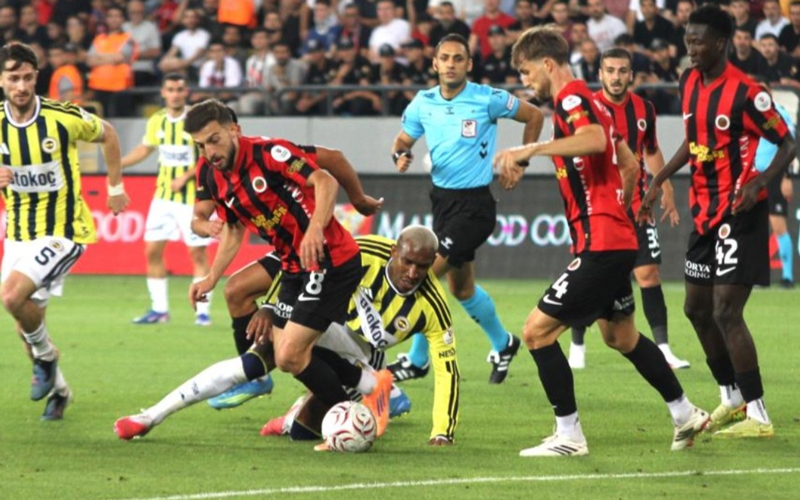 Fenerbahçe, Ankara'da kayıp