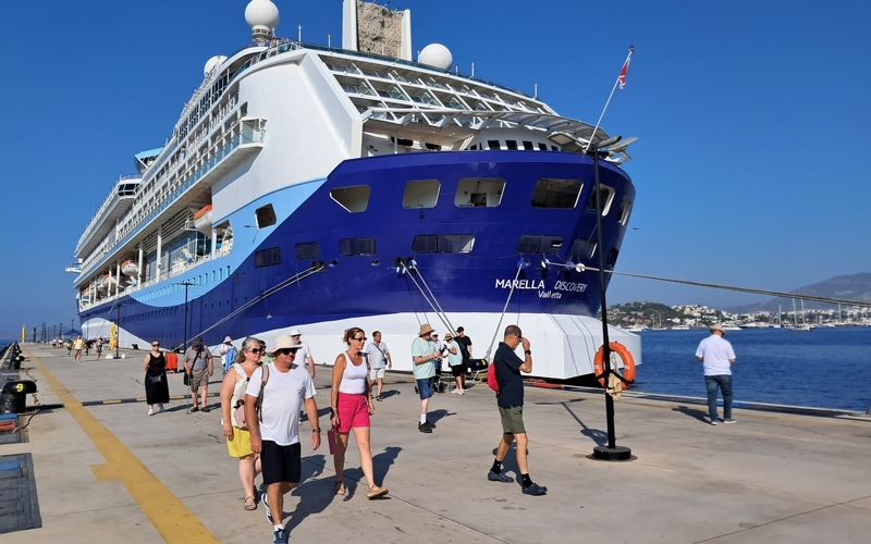 Marella Discovery Bin 813 turist ile Bodrum’a geldi