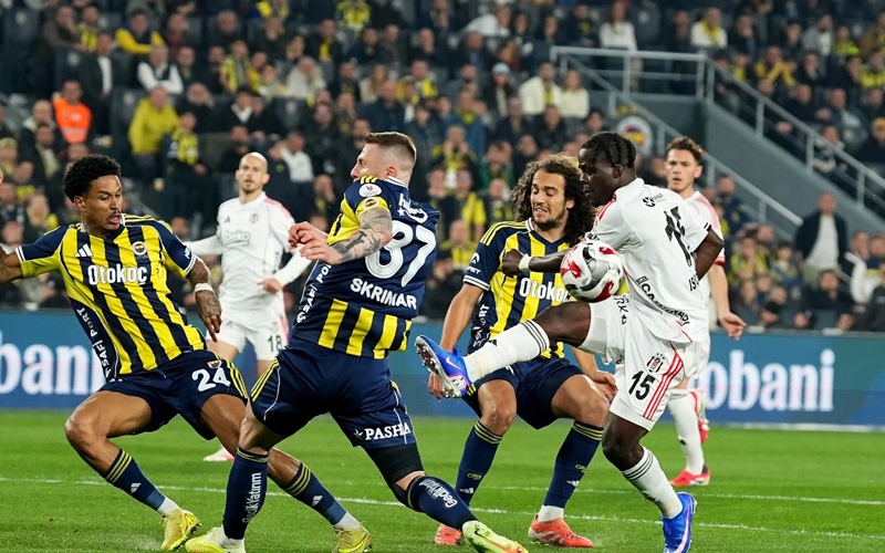 Fenerbahçe - Beşiktaş derbisini Halil Umut Meler yönetecek