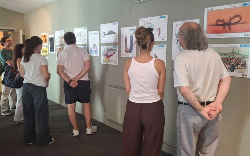 “İstanbul’da Turist Olmak” Karikatür Sergisi Büyükada’da Açıldı