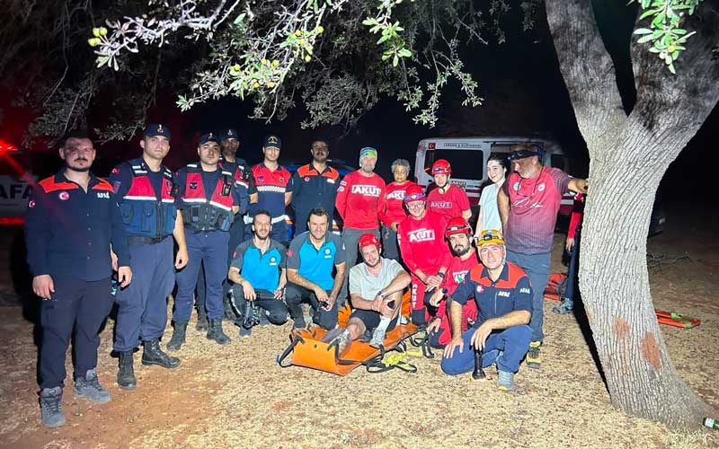  Likya yolunda mahsur kalan turist ekiplerce kurtarıldı