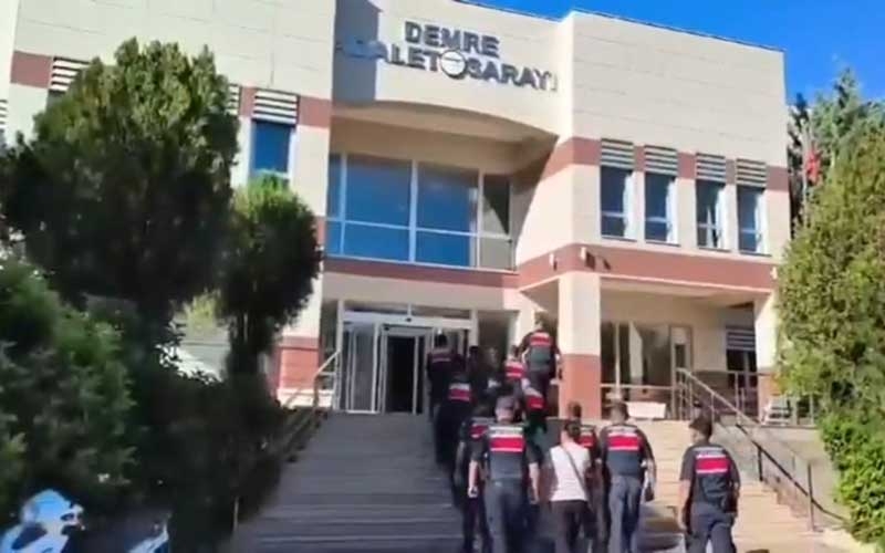 Villa ve bungalov kiralama ilanıyla dolandırıcılığa 2 tutuklama