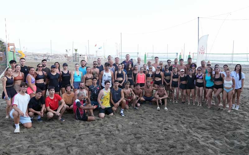 Ünlü plaj voleybolcuları, Alanya'nın spor turizmi elçileri oldu
