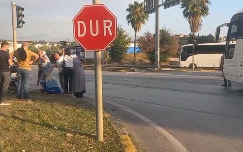 Manavgat'ta otel servisi ile motosiklet çarpıştı: 1 yaralı