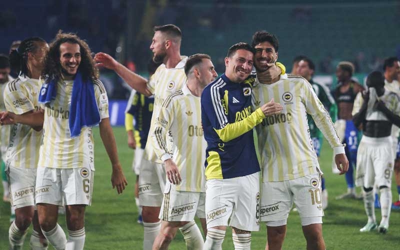 Fenerbahçe Rize'de hata yapmadı