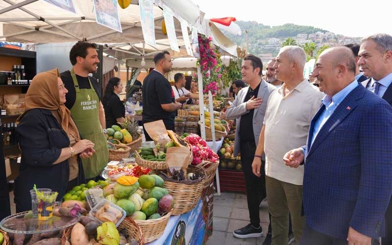 Alanya'nın tropikal hikayesi dünyaya açıldı
