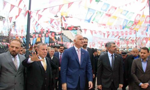 Bakan Ersoy: ''Türkiye turizmde rekorlar kıran bir ülke oldu''
