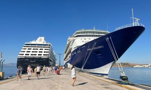 Bodrum'a 2 gemi ile 2 bin 609 turist geldi