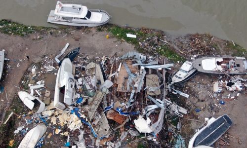 Antalya'da sel ve hortum felaketi: Milyonluk tekneler parçalandı