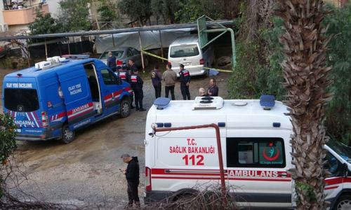 Antalya'da otelin otoparkında bir kişi başından vurulmuş halde bulundu