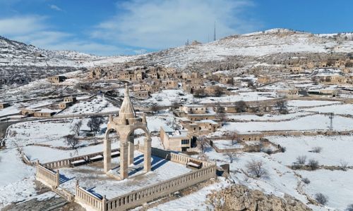 Gabar Dağı eteklerindeki Mağara köyü yeniden canlanıyor