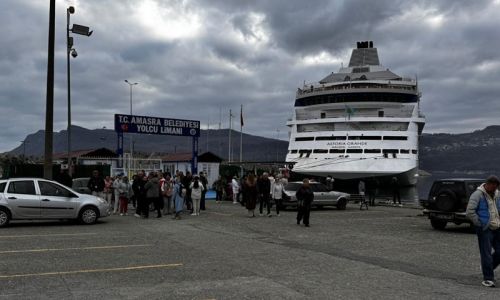 Yeni yılın ilk Rus turistleri Amasra'da