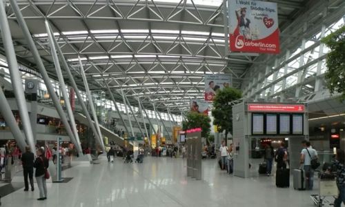 Berlin Brandenburg Havalimanı'nda grev: 450 uçuş iptal edildi