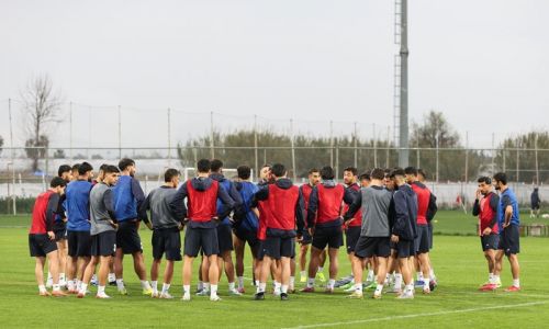 İran Milli Takımı kamp için Antalya'ya geldi