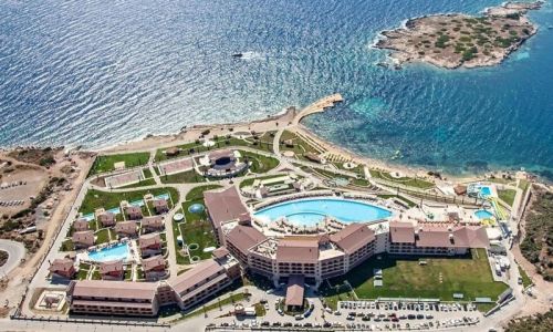 TMSF Kemer’deki İsmail Lepiev'in otelini satışa çıkardı 