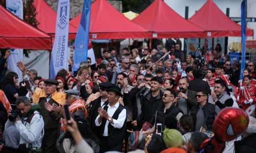 Acı Ot Festivali'ne binlerce kişi katıldı