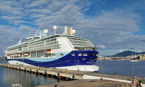 Sezonun ikinci kuruvaziyer gemisi Bodrum'a geldi