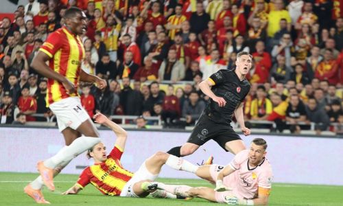 3 puanı 3 golle aldı! Galatasaray deplasmanda hata yapmadı