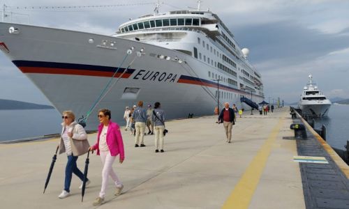 357 turist, dev yolcu gemisiyle geldi