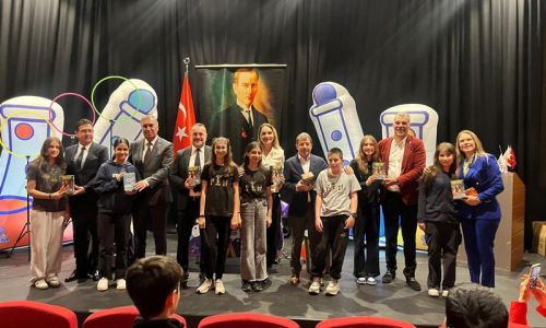 Turizmciler, 23 Nisan Ulusal Egemenlik ve Çocuk Bayramını çocuklarla coşkuyla kutlandı