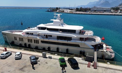 Milyarderlerin yüzen sarayları Antalya'da inşa ediliyor