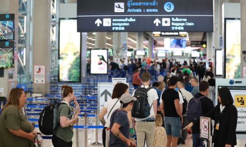 Tayland aralarında Türkiye'nin de olduğu 93 ülkenin vizesiz kalış süresini 30 güne düşürdü