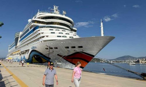 Bodrum'a kruvaziyer ile 2 bin 377 turist geldi